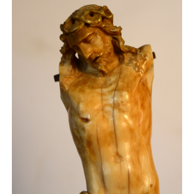 Escultura de Cristo en marfil. S: XIX