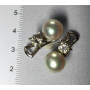 Conxunto de pendentes en ouro branco de lei con brillantes diamantes e perlas