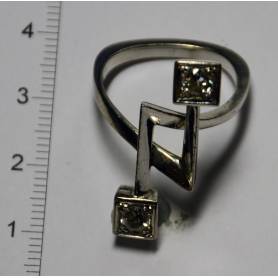 Ring type "you and me" in white gold