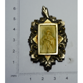 Médaille Art déco Catalan avec la vierge sculptée dans de l'ivoire 
