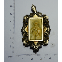Medal Art deco Catalan with virgin carved in ivory 