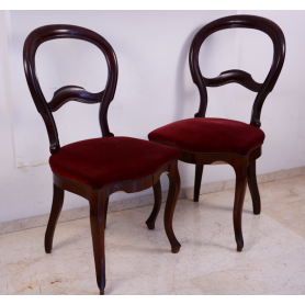 Couple de chaises de style élisabéthain bois