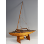 Modello di barca in barca a vela