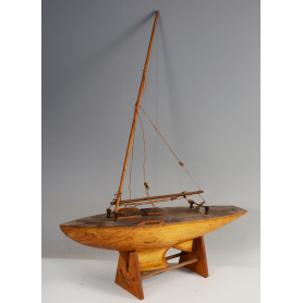 Modello di barca in barca a vela