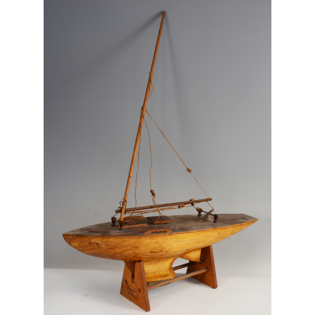 Model boat-sailboat