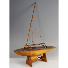 Modelo de barco veleiro