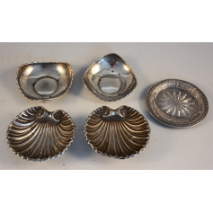 Several pieces to serve as appetizer in silver