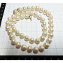 Matinee-Halskette mit 18 Karat Goldverschluss.