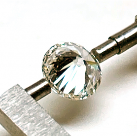 Diamant taille brillant moderne.