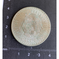 Moneda de 5 pesos. 30 gr. plata 900mm. 1947.