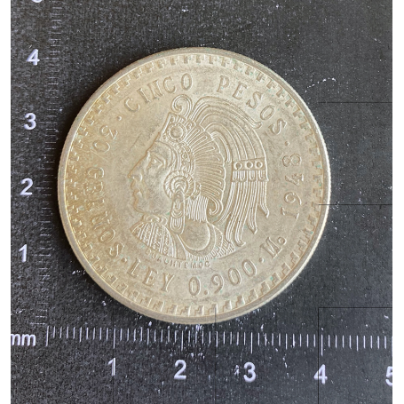 Moneda de 5 pesos. 30 gr. plata 900mm. 1948.